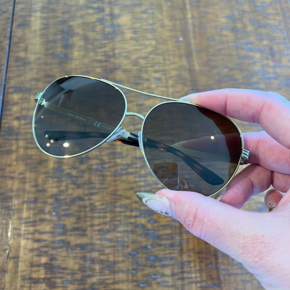 Tory Burch Polarized aviator sunglasses